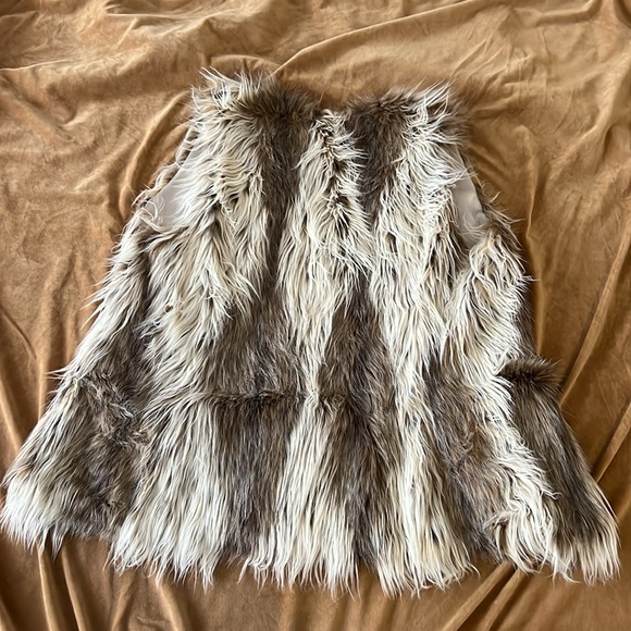 🍁Neutral fur vest🍂 - Picture 3 of 3